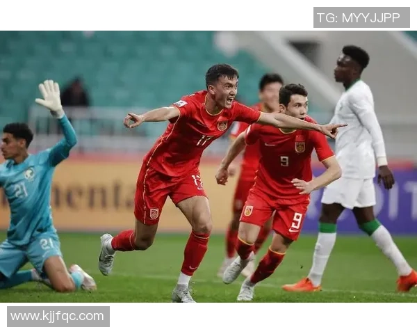 崭露头角的足球新星们：挑战传统豪门，书写属于自己的辉煌篇章